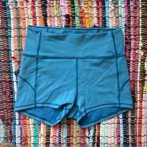 Lululemon in movement short